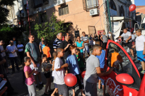 بالفيديو: الشاب عنان عكيلة من مدينة يافا يفوز بسيارة من شركة "كوكا كولا"